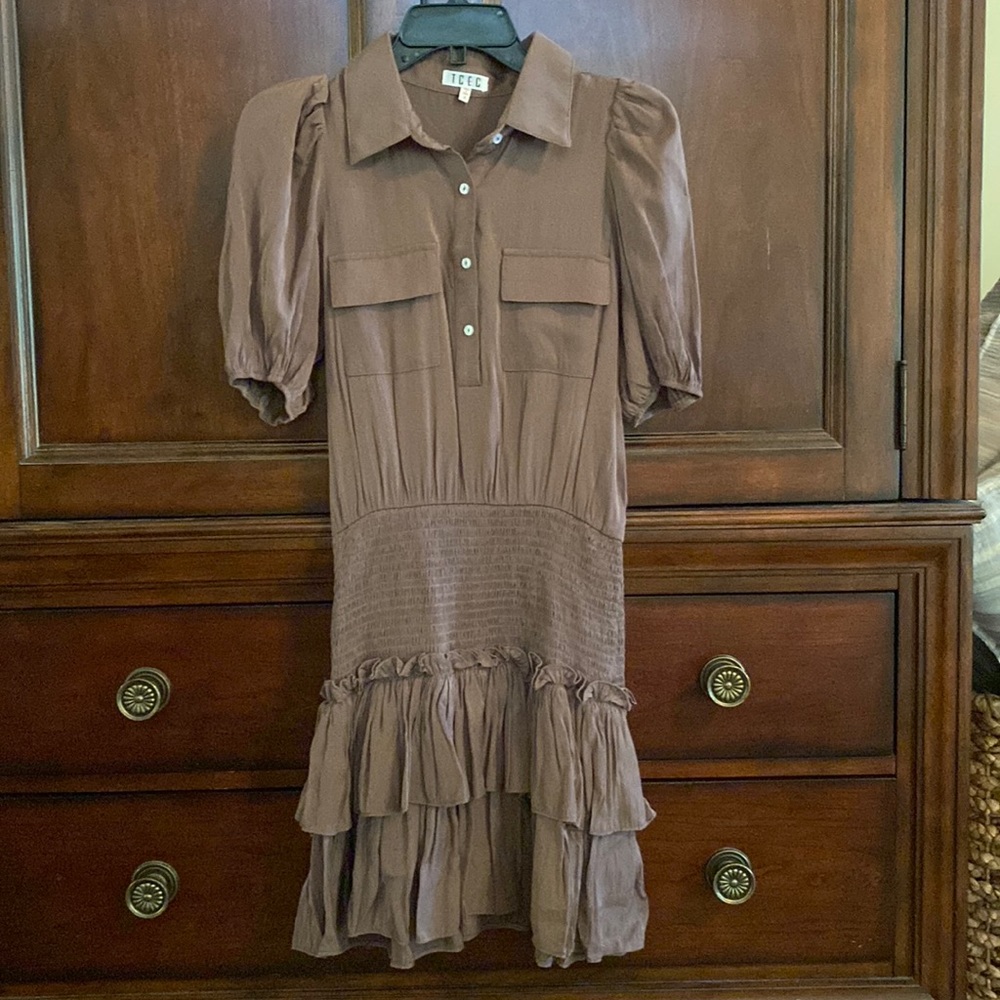 ⭐️ NWOT ⭐️ TCEC dress! So cute on!!! Love the waist! SMALL